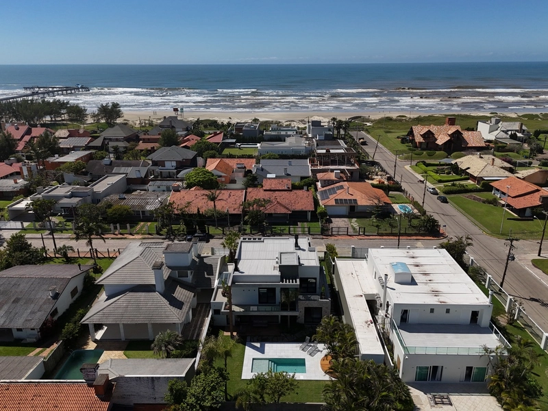 ATLÂNTIDA - SOBRADO EM EXCELENTE LOCALIZAÇÃO: 5ª foto da galeria de imagens do imóvel