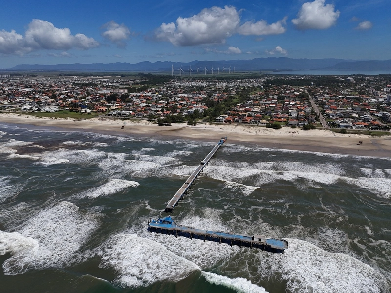 ATLÂNTIDA - SOBRADO EM EXCELENTE LOCALIZAÇÃO: 7ª foto da galeria de imagens do imóvel