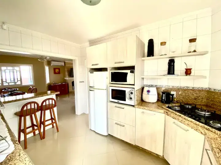 XANGRI-LÁ -  EXCELENTE CASA TÉRREA A 1 QUADRA DO MAR: 9ª foto da galeria de imagens do imóvel