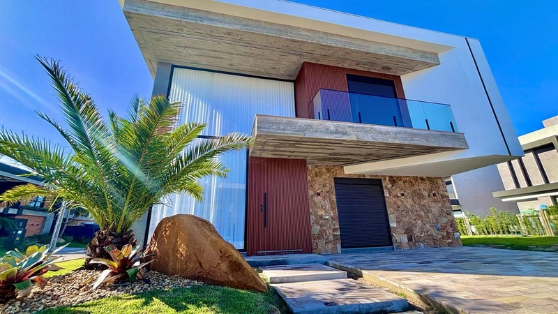 SUNSET - SOBRADO COM 4 SUÍTES, EM LOCALIZAÇÃO PRIVILEGIADA