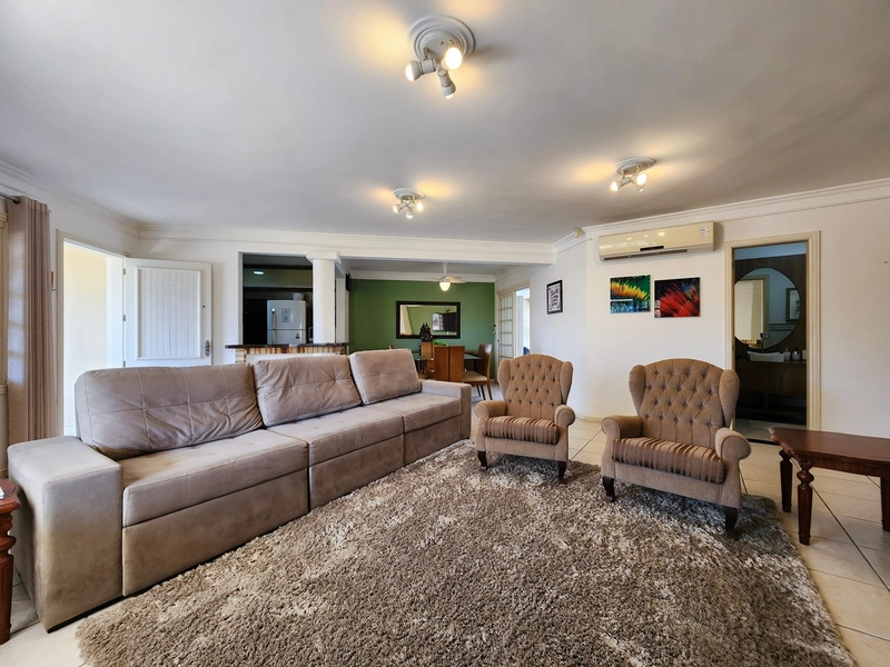 ATLÂNTIDA - CASA DE ESQUINA COM ÁREA VERDE: 7ª foto da galeria de imagens do imóvel