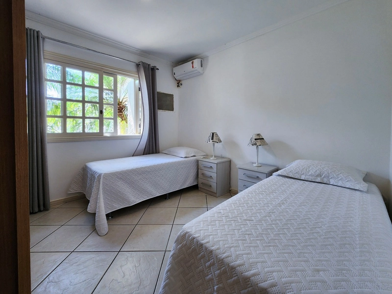 ATLÂNTIDA - CASA DE ESQUINA COM ÁREA VERDE: 24ª foto da galeria de imagens do imóvel