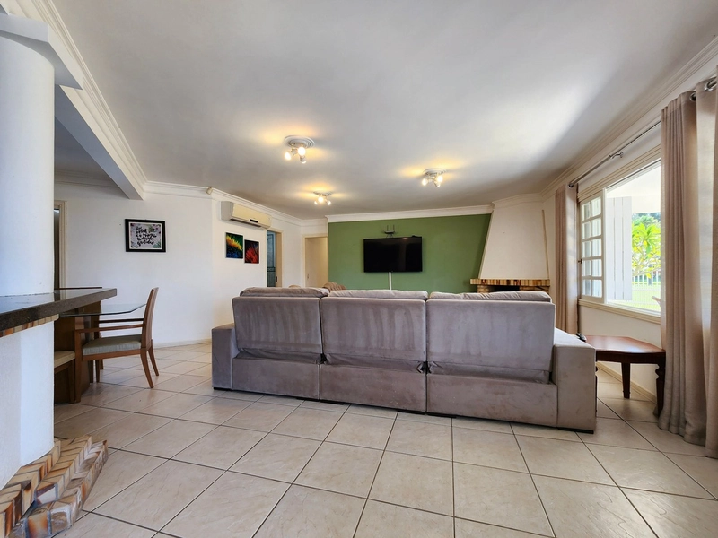 ATLÂNTIDA - CASA DE ESQUINA COM ÁREA VERDE: 4ª foto da galeria de imagens do imóvel