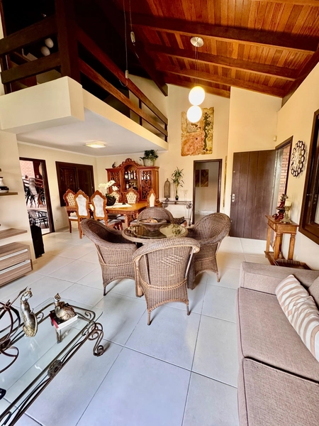 ATLÂNTIDA -  CASA DE ESQUINA FRENTE MAR: 4ª foto da galeria de imagens do imóvel