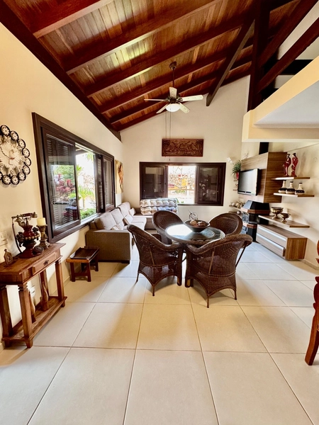 ATLÂNTIDA -  CASA DE ESQUINA FRENTE MAR: 3ª foto da galeria de imagens do imóvel