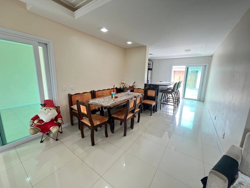 XANGRI-LÁ - EXCELENTE SOBRADO FRENTE MAR: 10ª foto da galeria de imagens do imóvel