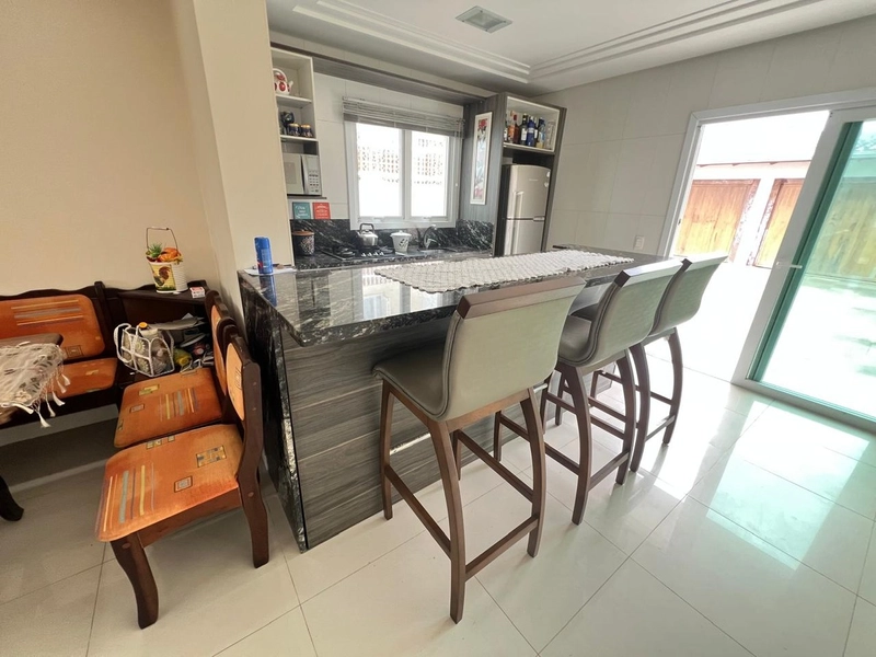 XANGRI-LÁ - EXCELENTE SOBRADO FRENTE MAR: 3ª foto da galeria de imagens do imóvel