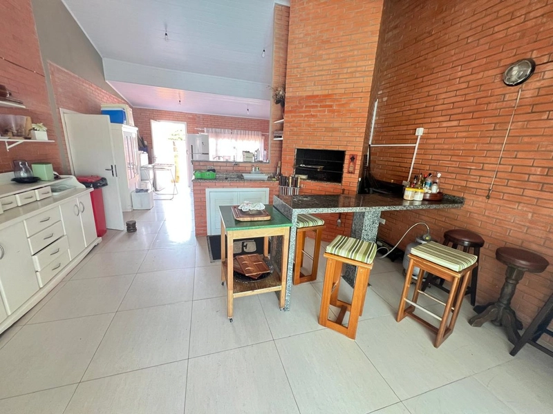 XANGRI-LA -  EXCELENTE SOBRADO JUNTO A ÁREA VERDE: 5ª foto da galeria de imagens do imóvel