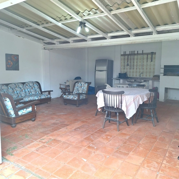 ATLÂNTIDA - CASA COM 5 DORMITÓRIOS, PROXIMO AO CENTRINHO: 3ª foto da galeria de imagens do imóvel