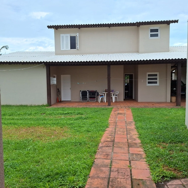 ATLÂNTIDA - CASA COM 5 DORMITÓRIOS, PROXIMO AO CENTRINHO: 2ª foto da galeria de imagens do imóvel