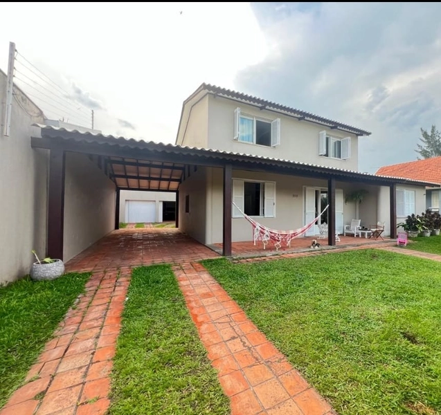 ATLÂNTIDA - CASA COM 5 DORMITÓRIOS, PROXIMO AO CENTRINHO: 1ª foto da galeria de imagens do imóvel