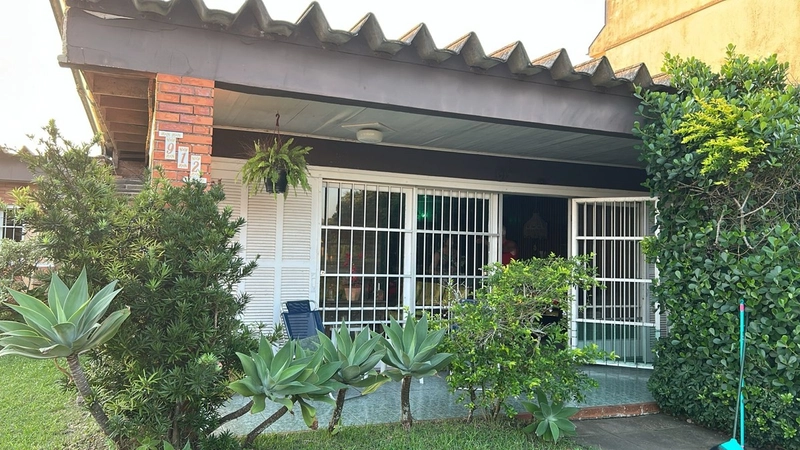 ATLÂNTIDA -  CASA TÉRREA FRENTE MAR EM LOCALIZAÇÃO EXCLUSIVA: 22ª foto da galeria de imagens do imóvel