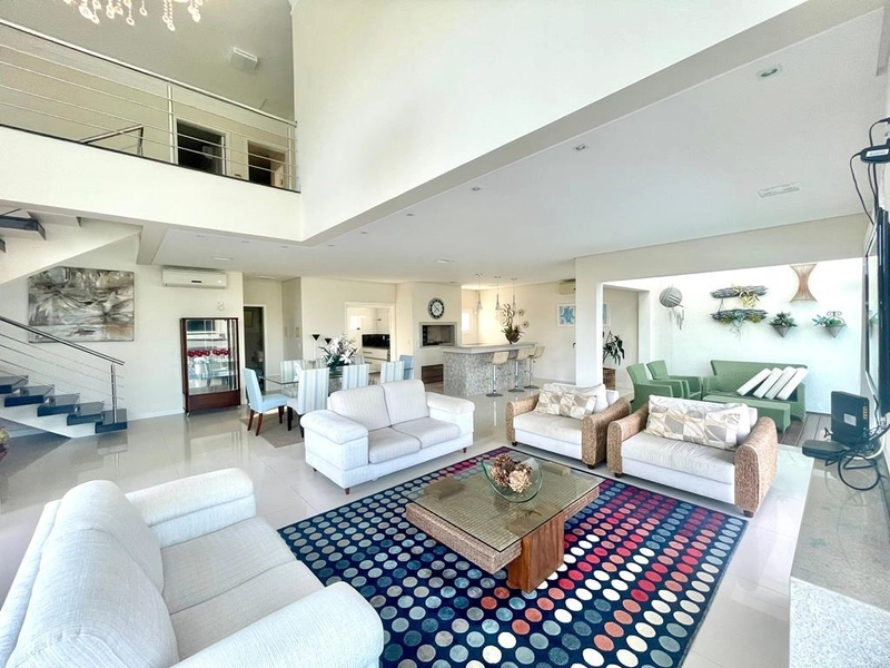 XANGRI-LÁ -  SOBRADO DE ESQUINA A POUCOS METROS DO MAR: 37ª foto da galeria de imagens do imóvel