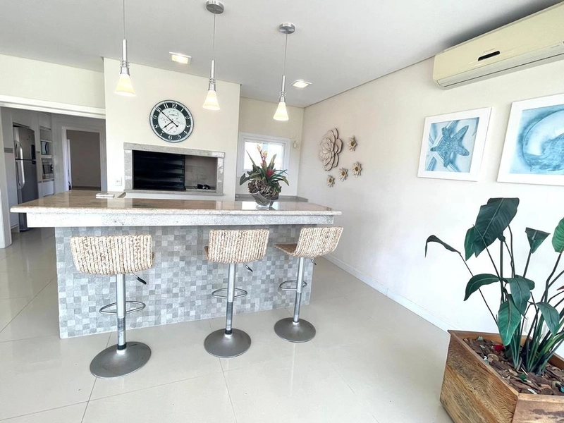 XANGRI-LÁ -  SOBRADO DE ESQUINA A POUCOS METROS DO MAR: 30ª foto da galeria de imagens do imóvel