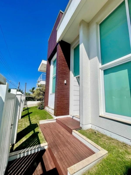 XANGRI-LÁ -  SOBRADO DE ESQUINA A POUCOS METROS DO MAR: 17ª foto da galeria de imagens do imóvel