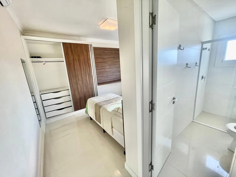 XANGRI-LÁ -  SOBRADO DE ESQUINA A POUCOS METROS DO MAR: 69ª foto da galeria de imagens do imóvel