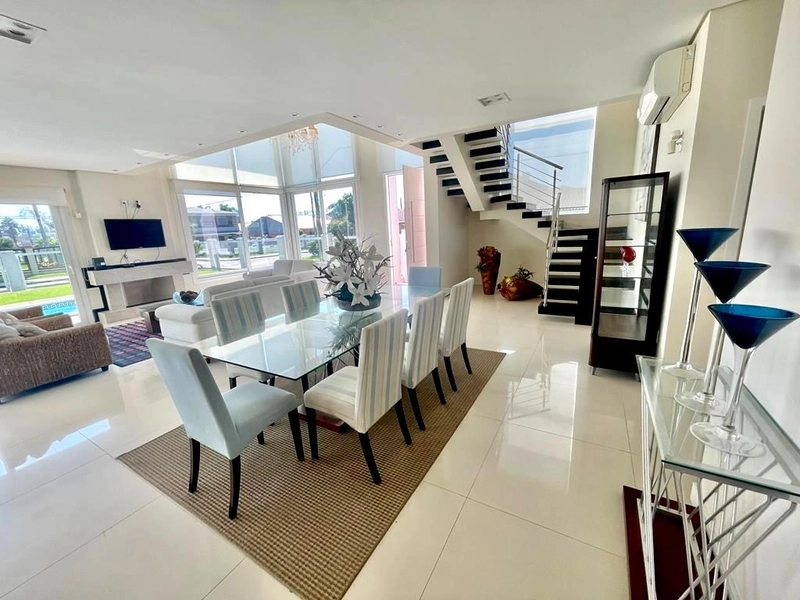 XANGRI-LÁ -  SOBRADO DE ESQUINA A POUCOS METROS DO MAR: 47ª foto da galeria de imagens do imóvel