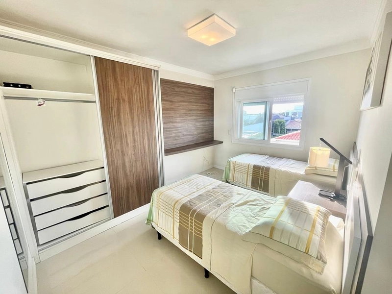 XANGRI-LÁ -  SOBRADO DE ESQUINA A POUCOS METROS DO MAR: 70ª foto da galeria de imagens do imóvel