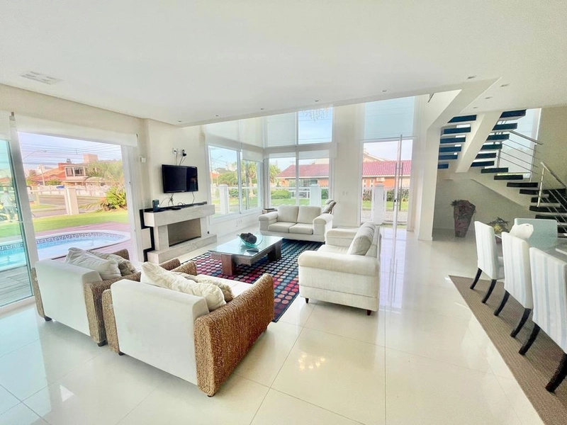 XANGRI-LÁ -  SOBRADO DE ESQUINA A POUCOS METROS DO MAR: 44ª foto da galeria de imagens do imóvel