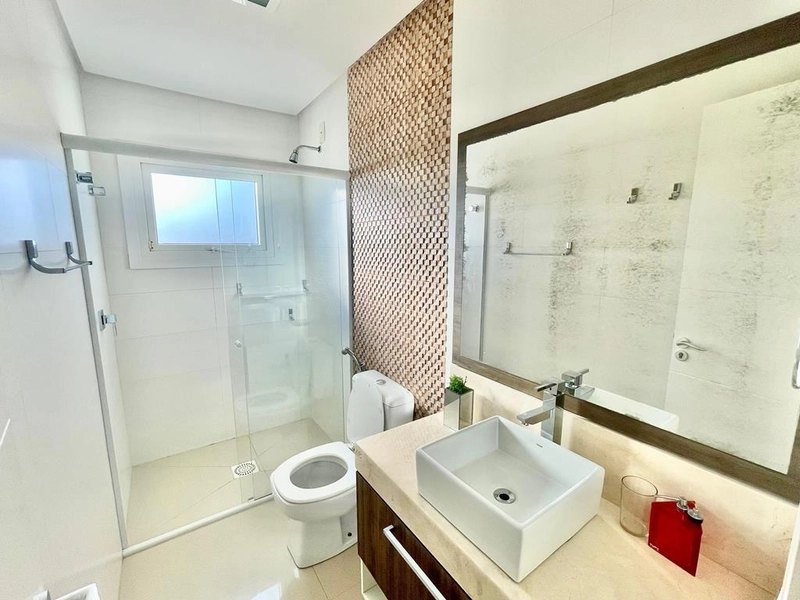 XANGRI-LÁ -  SOBRADO DE ESQUINA A POUCOS METROS DO MAR: 73ª foto da galeria de imagens do imóvel