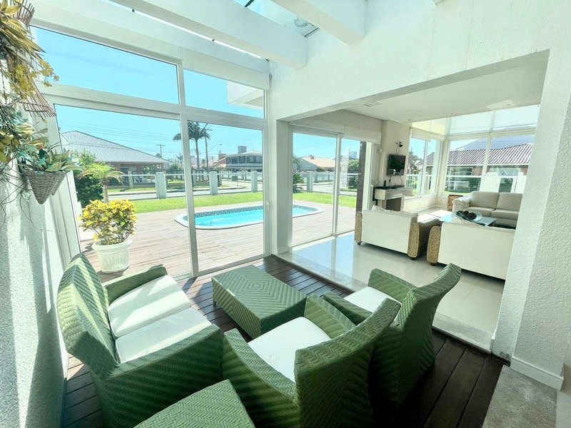 XANGRI-LÁ -  SOBRADO DE ESQUINA A POUCOS METROS DO MAR: 45ª foto da galeria de imagens do imóvel