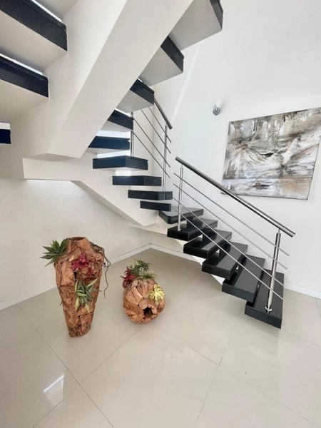 XANGRI-LÁ -  SOBRADO DE ESQUINA A POUCOS METROS DO MAR: 55ª foto da galeria de imagens do imóvel