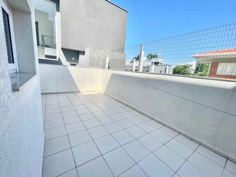 XANGRI-LÁ -  SOBRADO DE ESQUINA A POUCOS METROS DO MAR: 33ª foto da galeria de imagens do imóvel