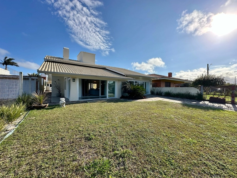 ATLÂNTIDA - CASA EM EXCELENTE LOCALIZAÇÃO: 8ª foto da galeria de imagens do imóvel