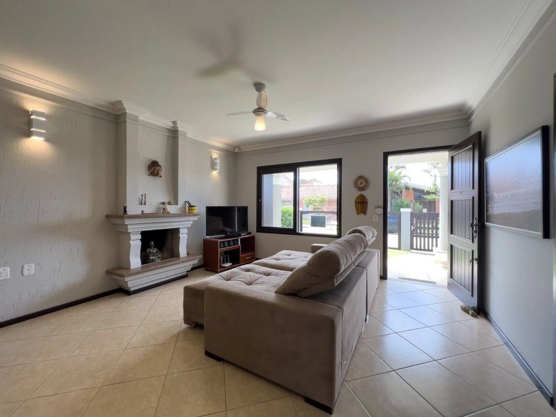 XANGRI-LÁ - CASA PRÓXIMA AO MAR COM 4 DORMITÓRIOS: 28ª foto da galeria de imagens do imóvel