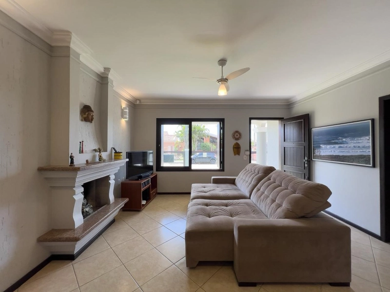 XANGRI-LÁ - CASA PRÓXIMA AO MAR COM 4 DORMITÓRIOS: 25ª foto da galeria de imagens do imóvel