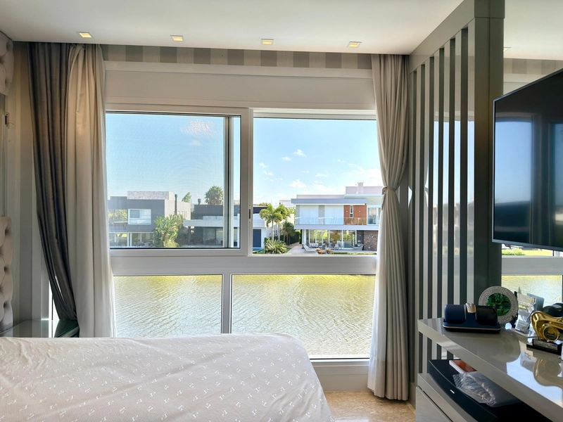 ENSEADA -  EXCELENTE SOBRADO BEIRA LAGO: 15ª foto da galeria de imagens do imóvel