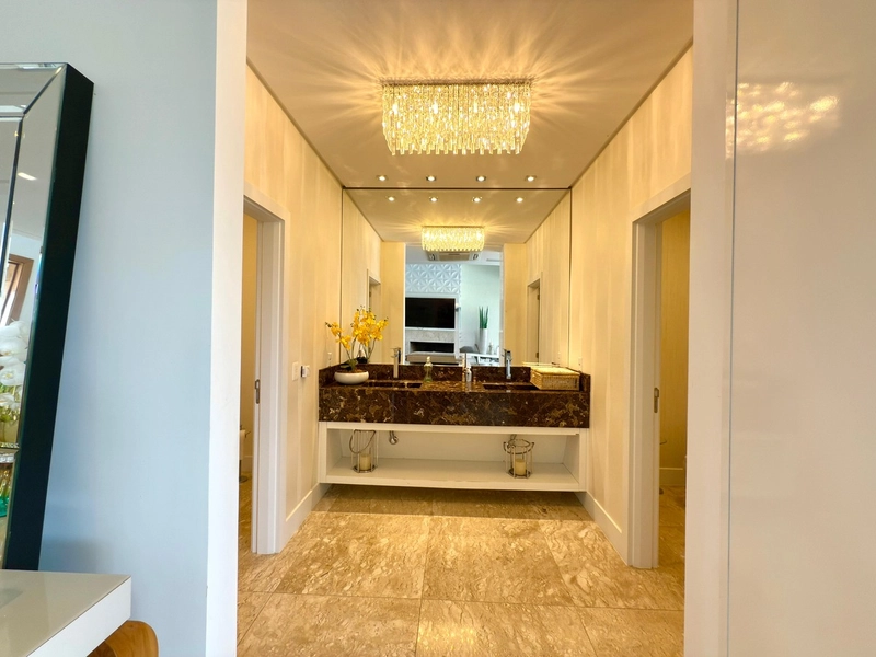 ENSEADA -  EXCELENTE SOBRADO BEIRA LAGO: 19ª foto da galeria de imagens do imóvel