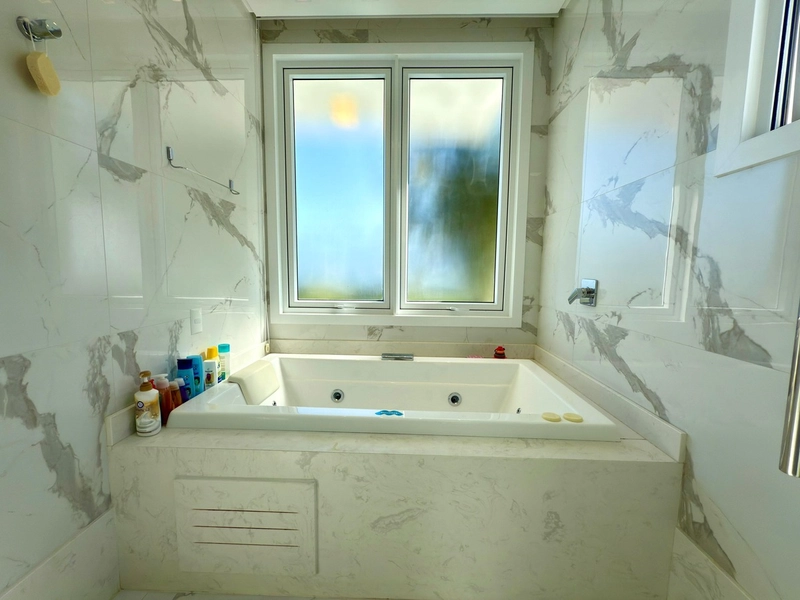 ENSEADA -  EXCELENTE SOBRADO BEIRA LAGO: 22ª foto da galeria de imagens do imóvel