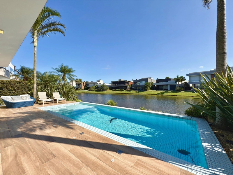 ENSEADA -  EXCELENTE SOBRADO BEIRA LAGO: 6ª foto da galeria de imagens do imóvel