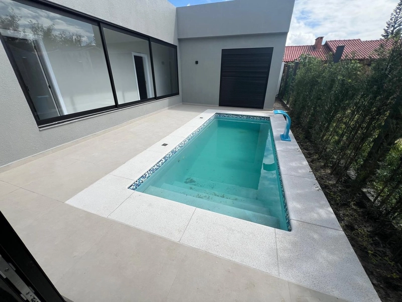 XANGRI-LÁ - EXCELENTE CASA TÉRREA, FRENTE MAR: 9ª foto da galeria de imagens do imóvel