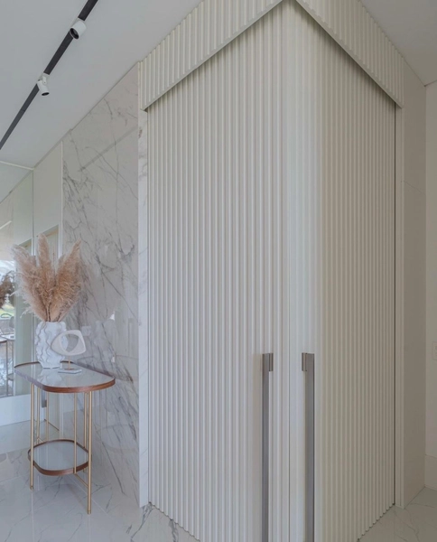 SOBRADO COM 5 SUÍTES EM CONDOMÍNIO: 16ª foto da galeria de imagens do imóvel