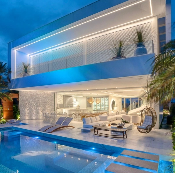 SOBRADO COM 5 SUÍTES EM CONDOMÍNIO: 1ª foto da galeria de imagens do imóvel