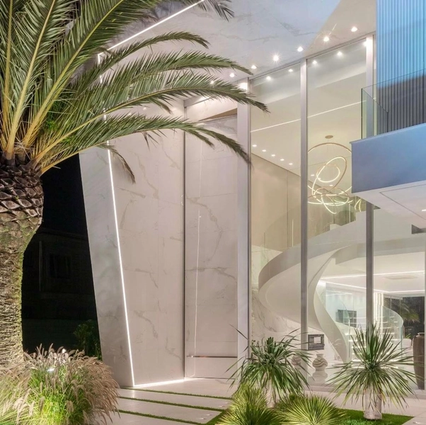 SOBRADO COM 5 SUÍTES EM CONDOMÍNIO: 11ª foto da galeria de imagens do imóvel