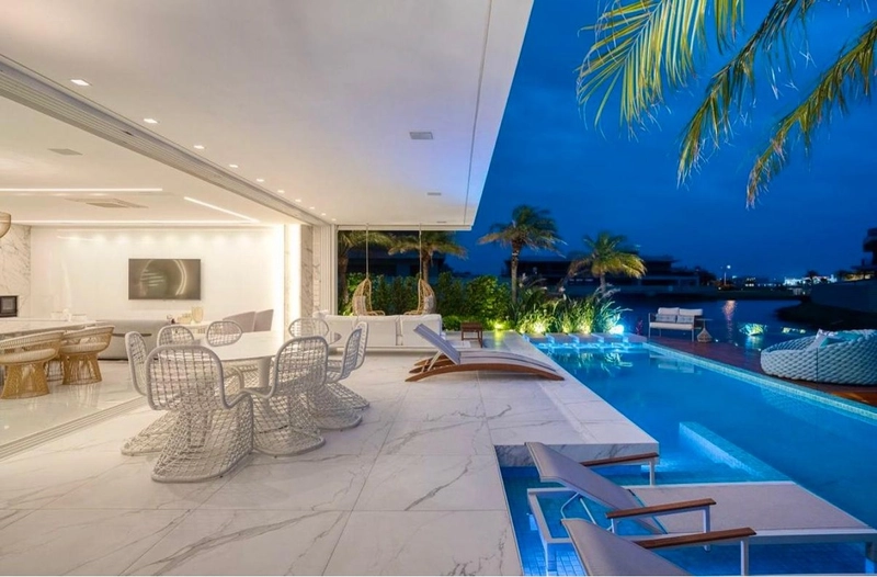 SOBRADO COM 5 SUÍTES EM CONDOMÍNIO: 3ª foto da galeria de imagens do imóvel