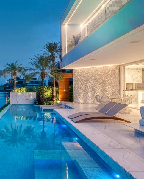 SOBRADO COM 5 SUÍTES EM CONDOMÍNIO: 2ª foto da galeria de imagens do imóvel