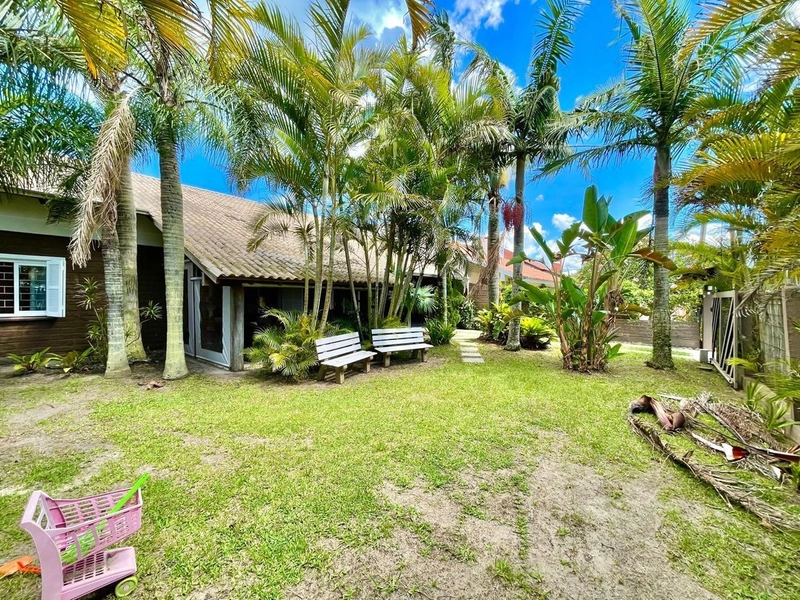 CASA COM 7 DORMITÓRIOS EM ATLÂNTIDA: 4ª foto da galeria de imagens do imóvel