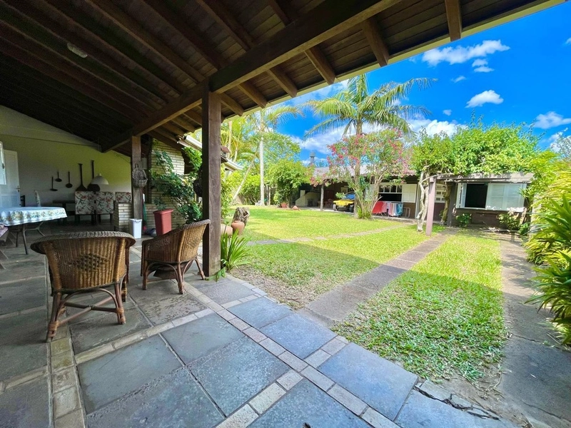 CASA COM 7 DORMITÓRIOS EM ATLÂNTIDA: 30ª foto da galeria de imagens do imóvel