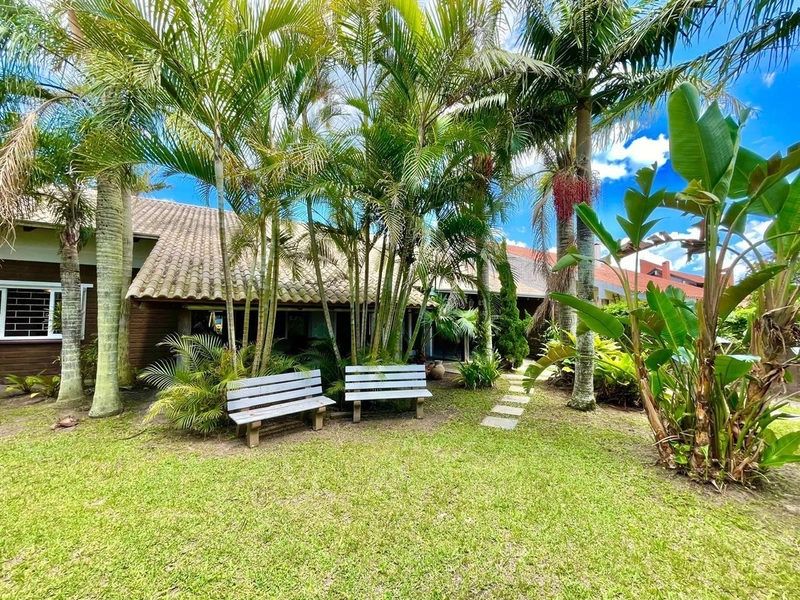 CASA COM 7 DORMITÓRIOS EM ATLÂNTIDA: 6ª foto da galeria de imagens do imóvel