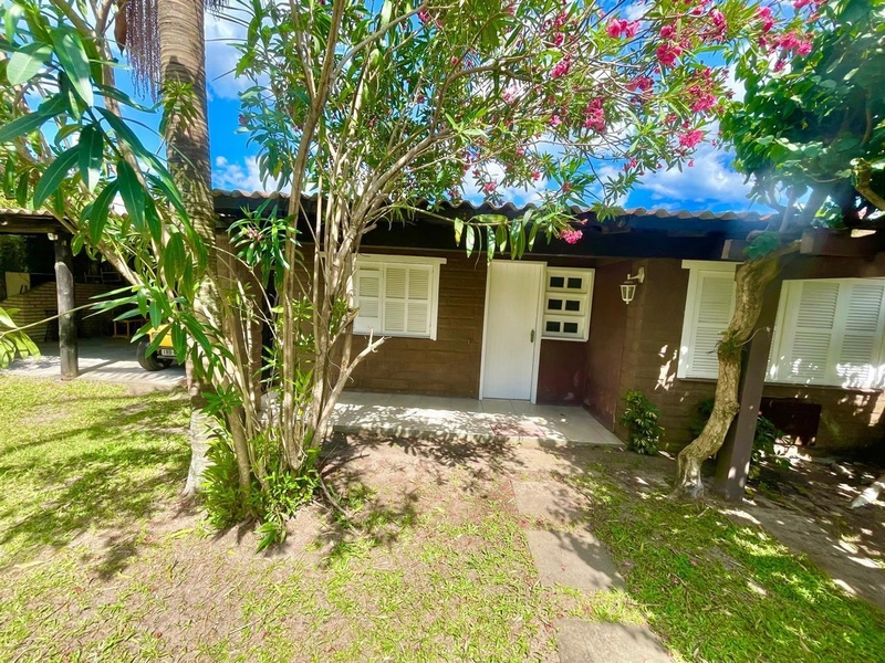 CASA COM 7 DORMITÓRIOS EM ATLÂNTIDA: 42ª foto da galeria de imagens do imóvel