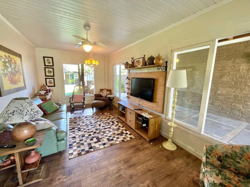 CASA COM 7 DORMITÓRIOS EM ATLÂNTIDA: 11ª foto da galeria de imagens do imóvel