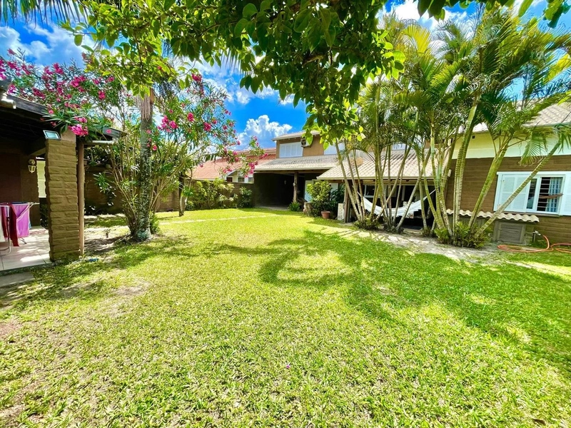 CASA COM 7 DORMITÓRIOS EM ATLÂNTIDA: 38ª foto da galeria de imagens do imóvel