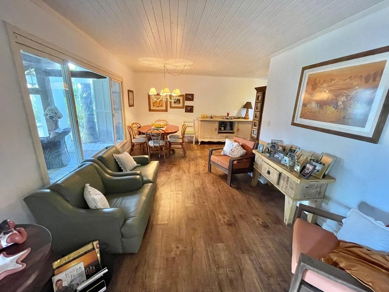 CASA COM 7 DORMITÓRIOS EM ATLÂNTIDA: 12ª foto da galeria de imagens do imóvel