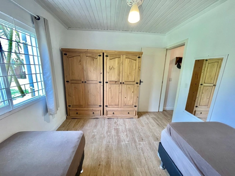 CASA COM 7 DORMITÓRIOS EM ATLÂNTIDA: 23ª foto da galeria de imagens do imóvel