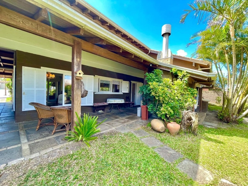 CASA COM 7 DORMITÓRIOS EM ATLÂNTIDA: 31ª foto da galeria de imagens do imóvel