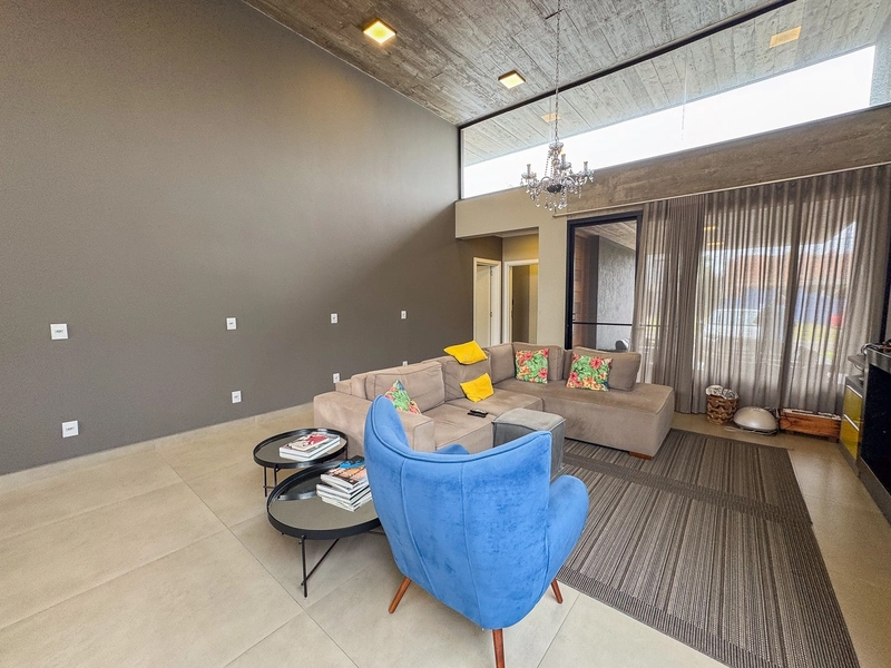 CASA EM CONDOMÍNIIO COM 4 SUÍTES: 7ª foto da galeria de imagens do imóvel